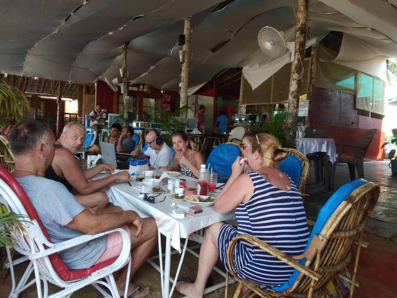 Casa Fiesta Hotel Palolem Bagian luar foto